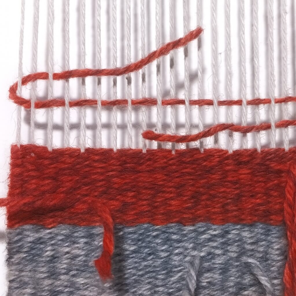 Como (e por quê!) Você deve arrematar as pontas do fio de trama